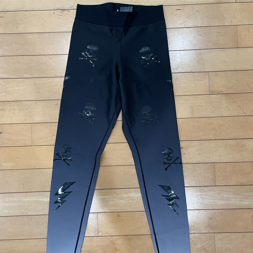 Ultracor x SoulCycle ombré skull and lightning bolt leggings